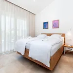 Echo Villa- Istra- Pool Jacuzzi- Bbq- Haustierfreundlich By Interhome *