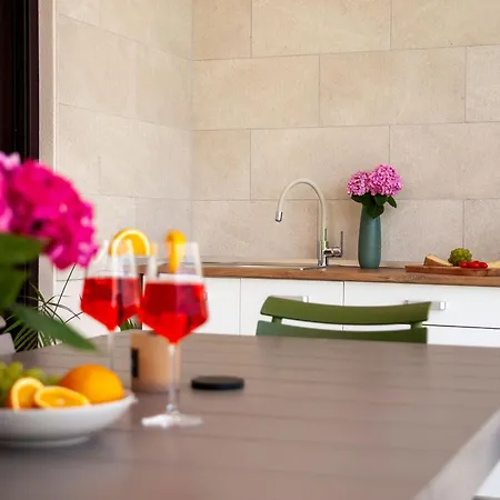 Vikendica Echo Villa- Istra- Pool Jacuzzi- Bbq- Haustierfreundlich By Interhome