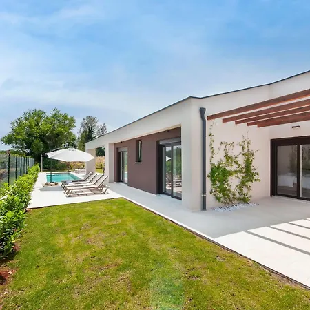 Echo Villa- Istra- Pool Jacuzzi- Bbq- Haustierfreundlich By Interhome Casa vacanze Segotici