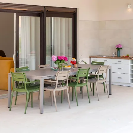 Echo Villa- Istra- Pool Jacuzzi- Bbq- Haustierfreundlich By Interhome * Segotici